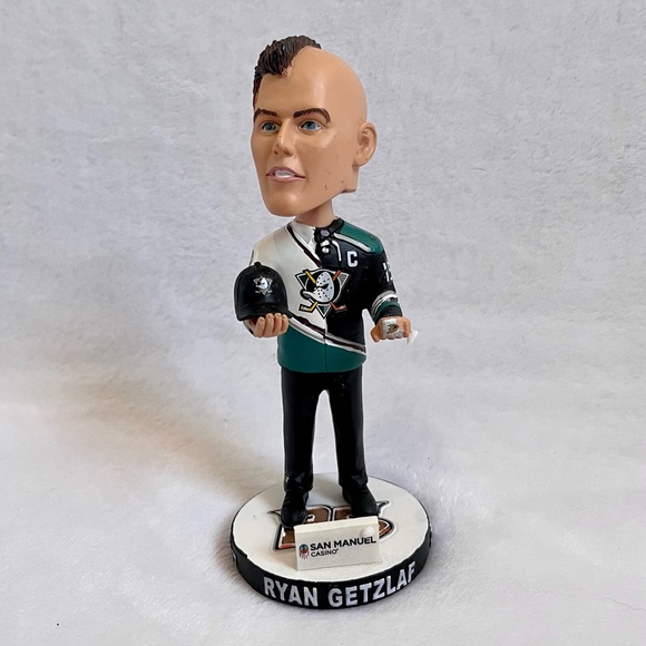 NHL Anaheim Ducks Ryan Gretzlaf hockey Bobble Head - Picture 4 of 7